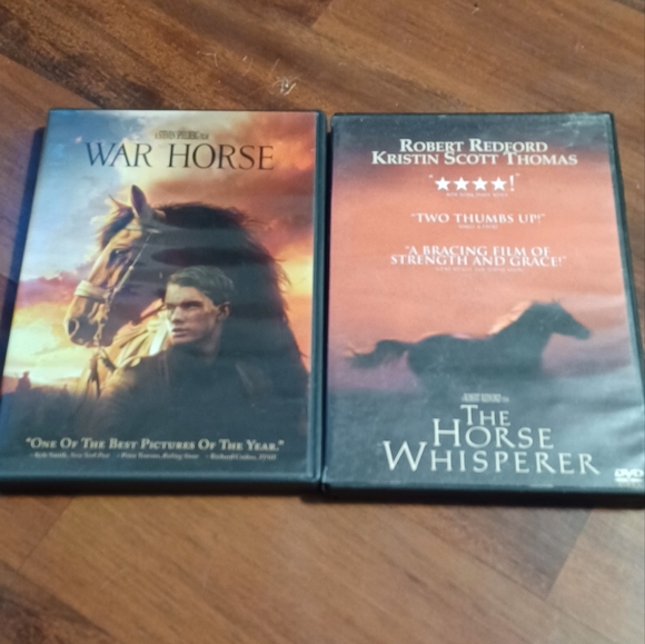 🎁🥳👍EVERYTHING ELECTRONIC HOST PICK 👍🥳🎁 2 DVDS Horse Bundle - Picture 1 of 2